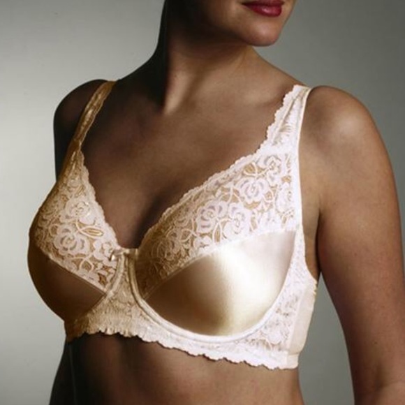 Nwt lace satin underwire bra - Picture 1 of 8